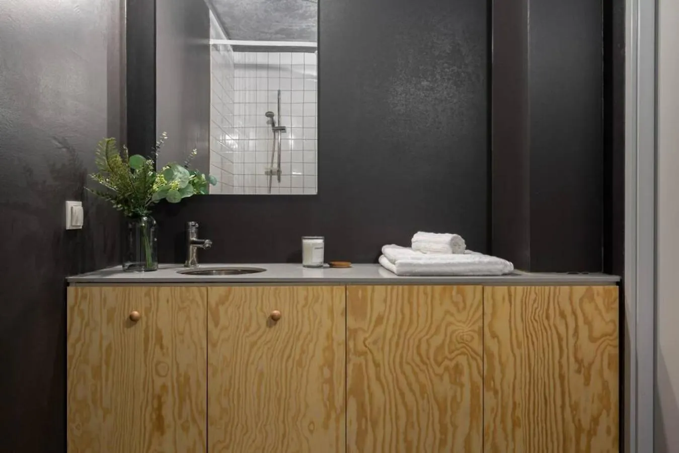 Comfy Studio Easy To Commute Stockholm Apartment